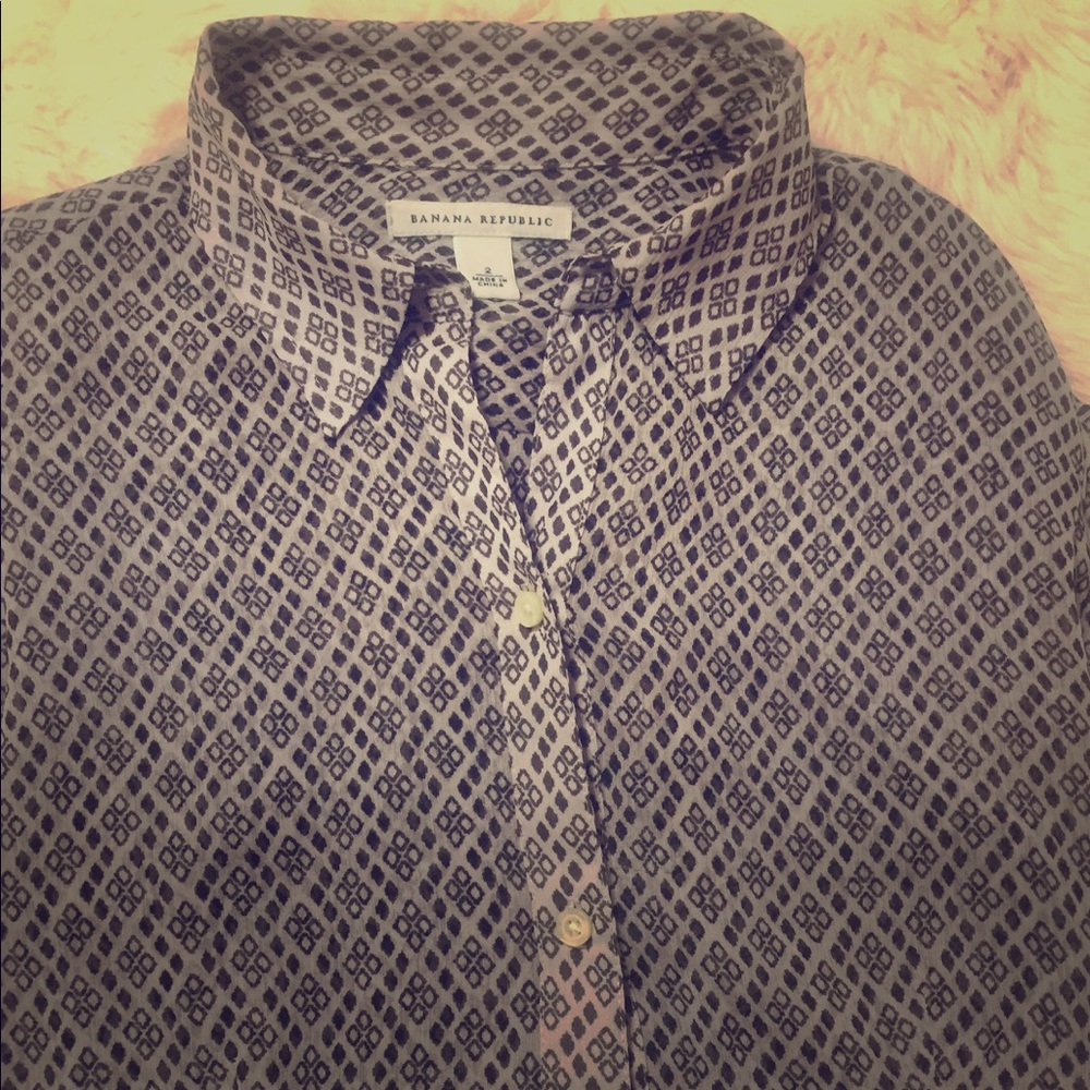 Banana Republic sheer button down dress shirt sz 2